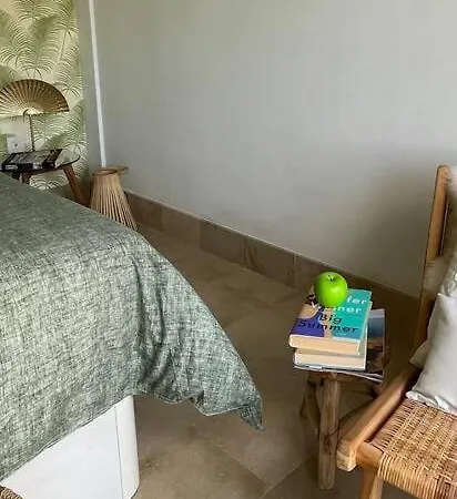 Amazing Luxury Seafront Near Golf & Ocean